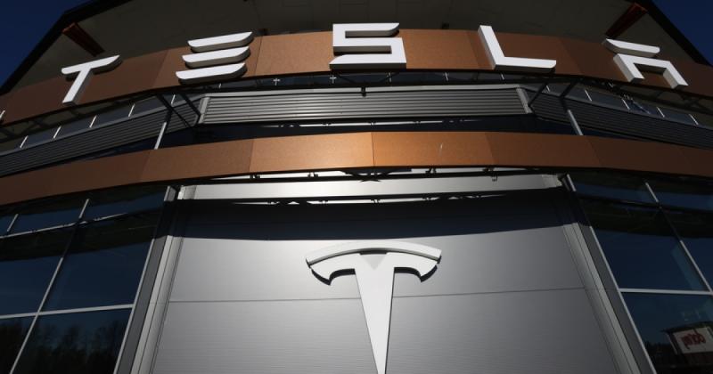 A Tesla profitja a harmadik negyedévben több mint egyharmaddal csökkent.