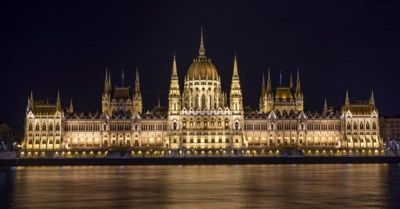 Íme egy egyedi változat a megadott szövegről: 


