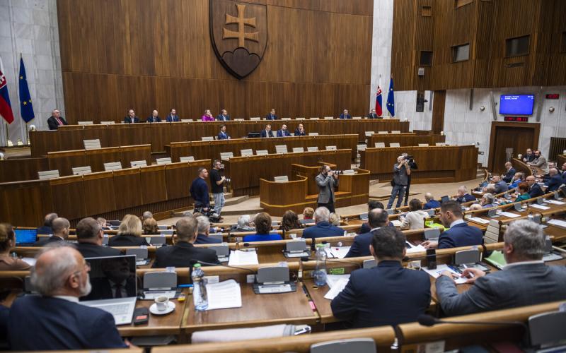 Az új felmérés újabb patthelyzetet jelez, hiszen a Szövetség az Ipsos mérése szerint továbbra is a parlamenti küszöb alatt helyezkedik el.