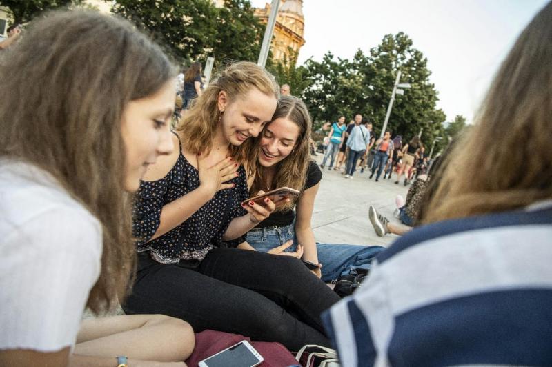 Az extrém magas ponthatárok és a rekordszámú jelentkező – 130 ezer diák sorsa dőlt el szerdán este.
