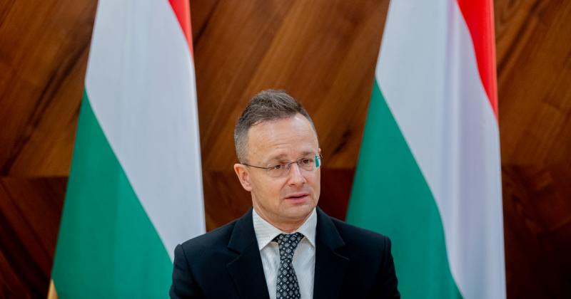 Szijjártó Péter véleménye szerint a Nemzetközi Büntetőbíróság mára politikai jellegű intézménnyé alakult, amely már nem csupán a jogi igazságszolgáltatásra összpontosít.