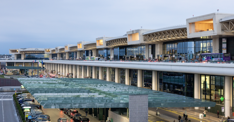 A milánói reptér 1-es terminálja egy időre igazi csatatérré alakult.