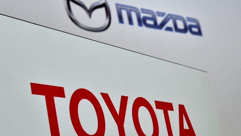 Érdekes új megközelítést alkalmaz a Toyota és a Mazda a használt akkumulátorok újrahasznosítása terén. A két vállalat innovatív módon igyekszik kihasználni a már elhasználódott akkumulátorokat, így nemcsak környezetbarát megoldásokat kínálnak, hanem érték