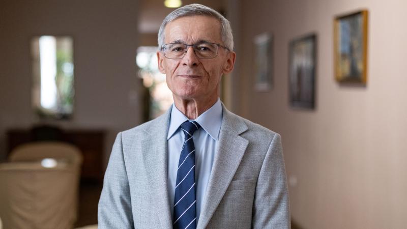 Finanszírozási lehetőségek a vállalkozások számára: a recesszió ellenére is van lehetőség a növekedésre

A jelenlegi gazdasági környezet sok kihívást tartogat a vállalkozások számára, de a recesszió nem feltétlenül jelenti a fejlődés végét. Számos innovat